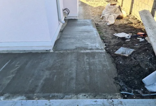 Двуетажна къща с паркомясто – с. Тополи, Варна