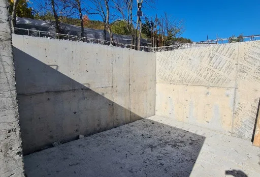 Класическа къща с покрив от керемиди – Рогачево 