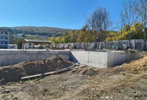 Класическа къща с покрив от керемиди – Рогачево 