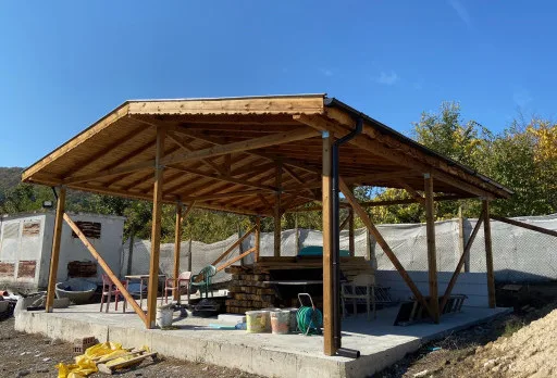 Класическа къща с покрив от керемиди – Рогачево 