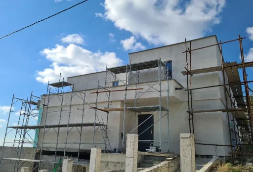 Модерна вила с плосък покрив в Балчик