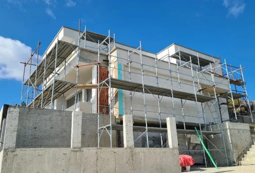 Модерна вила с плосък покрив в Балчик