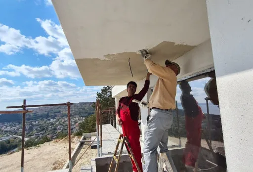 Модерна вила с плосък покрив в Балчик