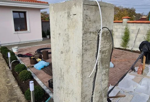 Двуетажна къща с паркомясто – с. Тополи, Варна