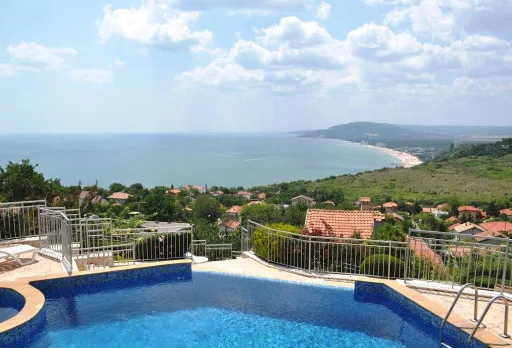 Building a house in Balchik