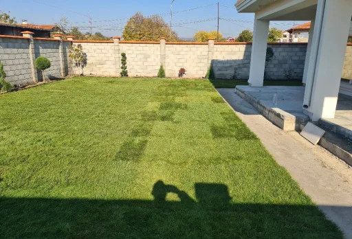 Двуетажна къща с паркомясто – с. Тополи, Варна