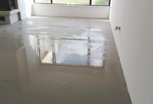 Bau- und Reparaturarbeiten an einem Haus in der Nähe von Varna