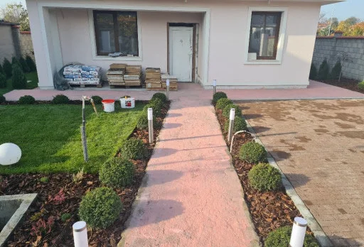 Двуетажна къща с паркомясто – с. Тополи, Варна