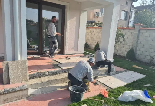 Двуетажна къща с паркомясто – с. Тополи, Варна