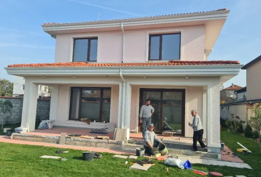 Двуетажна къща с паркомясто – с. Тополи, Варна