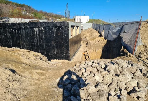 Класическа къща с покрив от керемиди – Рогачево 