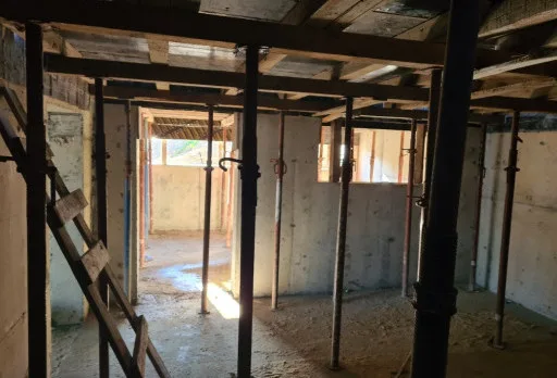 Класическа къща с покрив от керемиди – Рогачево 