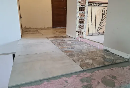 Bau- und Reparaturarbeiten an einem Haus in der Nähe von Varna