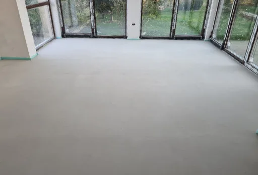 Bau- und Reparaturarbeiten an einem Haus in der Nähe von Varna