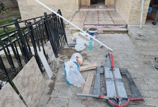 Bau- und Reparaturarbeiten an einem Haus in der Nähe von Varna