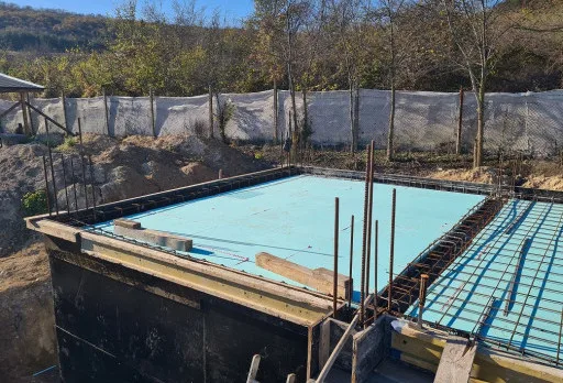 Класическа къща с покрив от керемиди – Рогачево 