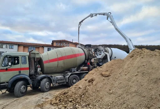 Класическа къща с покрив от керемиди – Рогачево 