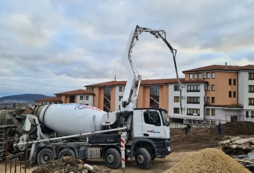 Класическа къща с покрив от керемиди – Рогачево 