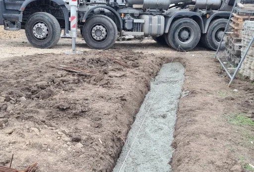 Класическа къща с покрив от керемиди – Рогачево 