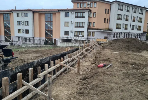 Класическа къща с покрив от керемиди – Рогачево 