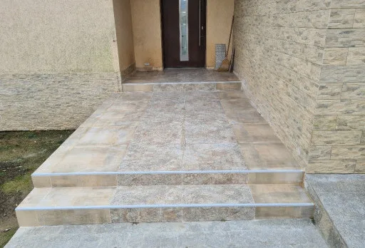 Bau- und Reparaturarbeiten an einem Haus in der Nähe von Varna