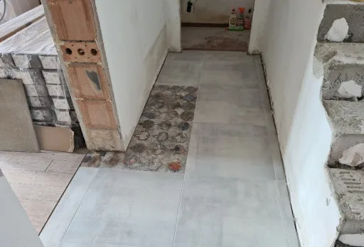 Bau- und Reparaturarbeiten an einem Haus in der Nähe von Varna