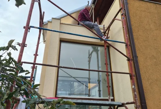 Bau- und Reparaturarbeiten an einem Haus in der Nähe von Varna