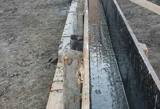 Класическа къща с покрив от керемиди – Рогачево 