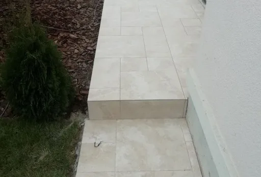 Двуетажна къща с паркомясто – с. Тополи, Варна