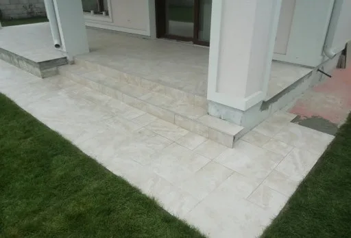 Двуетажна къща с паркомясто – с. Тополи, Варна