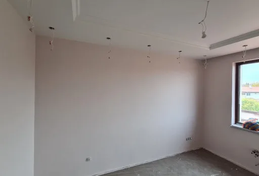 Двуетажна къща с паркомясто – с. Тополи, Варна