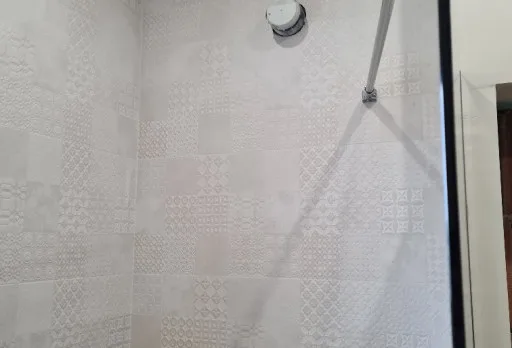 Двуетажна къща с паркомясто – с. Тополи, Варна