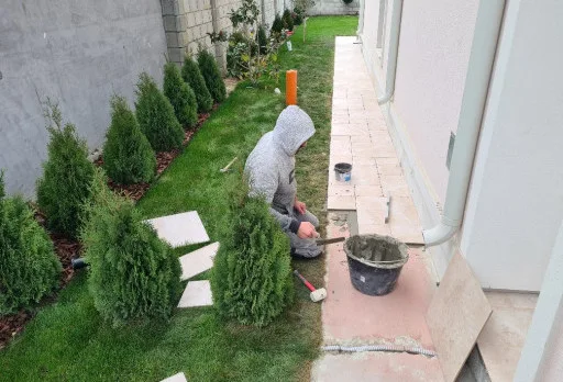 Двуетажна къща с паркомясто – с. Тополи, Варна