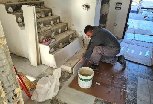 Bau- und Reparaturarbeiten an einem Haus in der Nähe von Varna