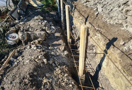 Строителство на подпорна стена на къща голф Лайтхаус в близост до Балчик
