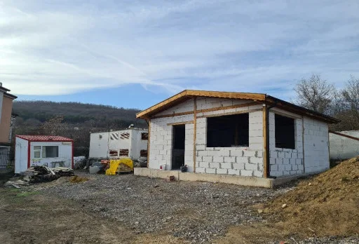 Класическа къща с покрив от керемиди – Рогачево 