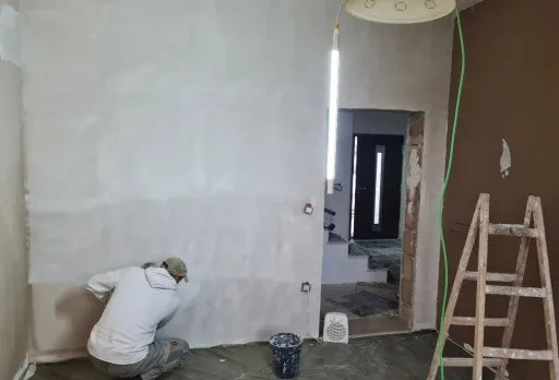 Bau- und Reparaturarbeiten an einem Haus in der Nähe von Varna