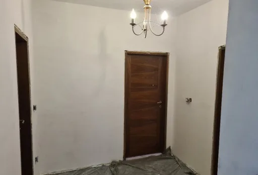 Bau- und Reparaturarbeiten an einem Haus in der Nähe von Varna