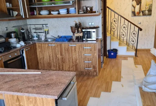 Verlegung von Laminatfußböden in Golden Sands