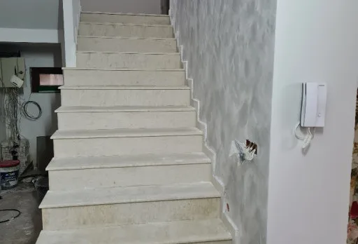 Bau- und Reparaturarbeiten an einem Haus in der Nähe von Varna