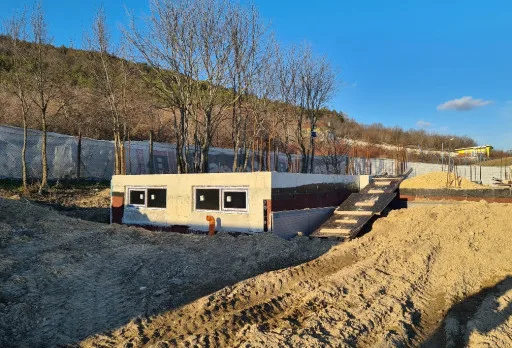 Класическа къща с покрив от керемиди – Рогачево 