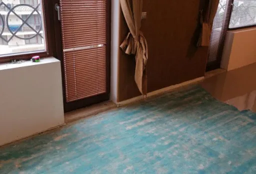 Verlegung von Laminatfußböden in Golden Sands