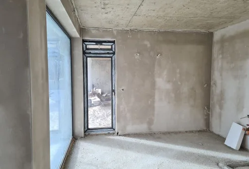 Модерна вила с плосък покрив в Балчик