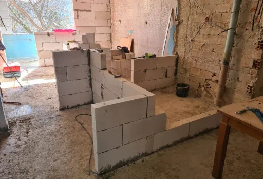 Bau- und Reparaturarbeiten in einer Wohnung in Varna