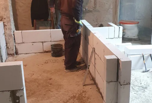 Bau- und Reparaturarbeiten in einer Wohnung in Varna