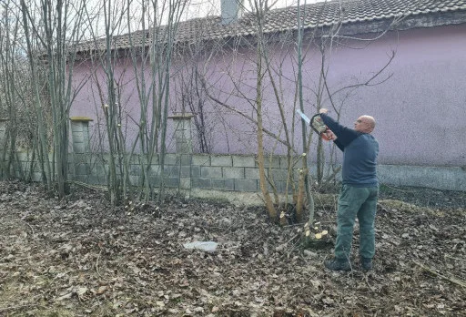 Reparatur- und Landschaftsbauarbeiten in der Nähe von Kavarna