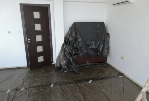 Verputz und Anstrich der Fassade einer Villa in Balchik