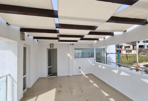 Verputz und Anstrich der Fassade einer Villa in Balchik