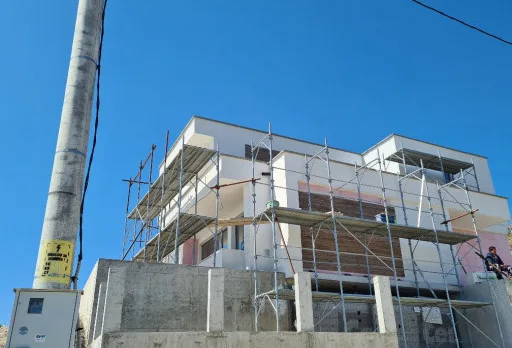 Модерна вила с плосък покрив в Балчик