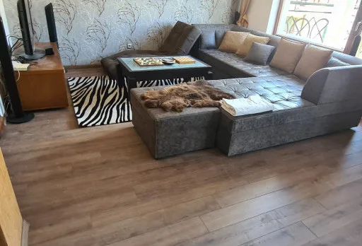 Verlegung von Laminatfußböden in Golden Sands